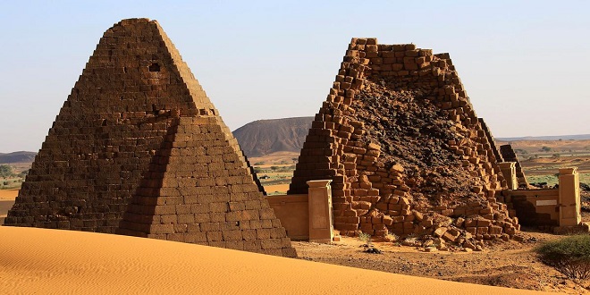 Pyramids of Meroe vs. Pyramids of Giza